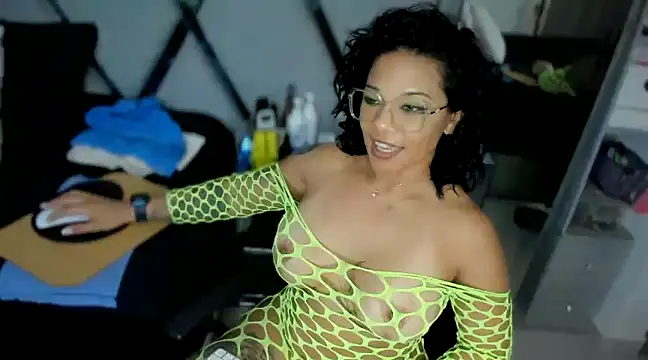 paula daniela1 online show from 7, 1, 2025