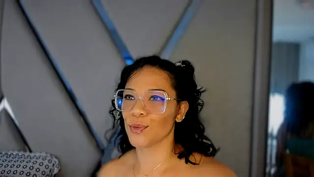 paula daniela1 online show from 22, 3, 2025