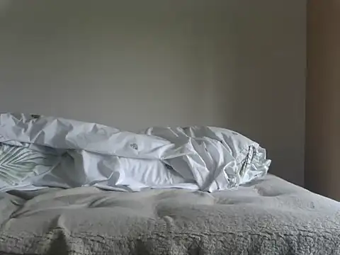 Snapshot of samson2012 chatting on 18, 10, 2025 samson2012 online show from 18, 10, 2025