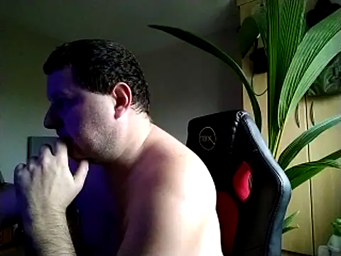 Snapshot of samson2012 chatting on 22, 10, 2025 samson2012 online show from 22, 10, 2025