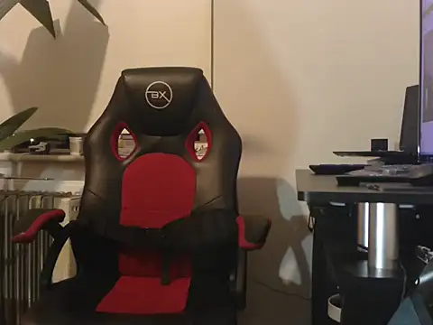 Snapshot of samson2012 chatting on 26, 10, 2025 samson2012 online show from 26, 10, 2025