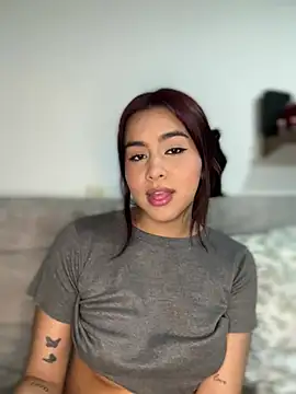 Zarah Blare online show from 11, 1, 2025