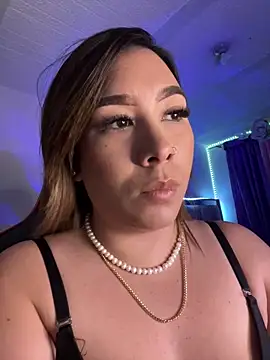 Snapshot of leahtemptation3 chatting on 22, 3, 2025 leahtemptation3 online show from 22, 3, 2025