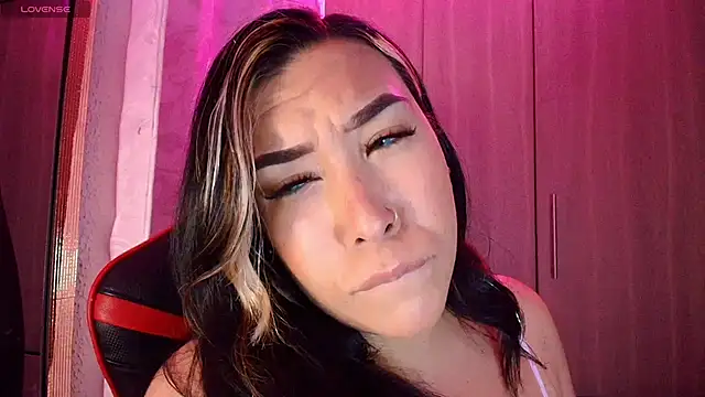 leahtemptation3 online show from 10, 3, 2026