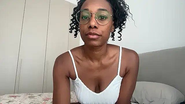 Snapshot of smileybabe chatting on 18, 7, 2026 smileybabe online show from 18, 7, 2026