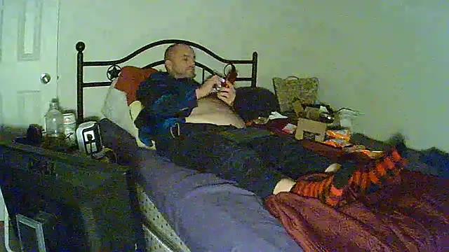 Snapshot of caressonnous chatting on 31, 12, 2024 caressonnous online show from 31, 12, 2024