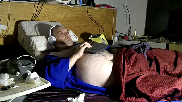 Snapshot of caressonnous chatting on 15, 10, 2025 caressonnous online show from 15, 10, 2025