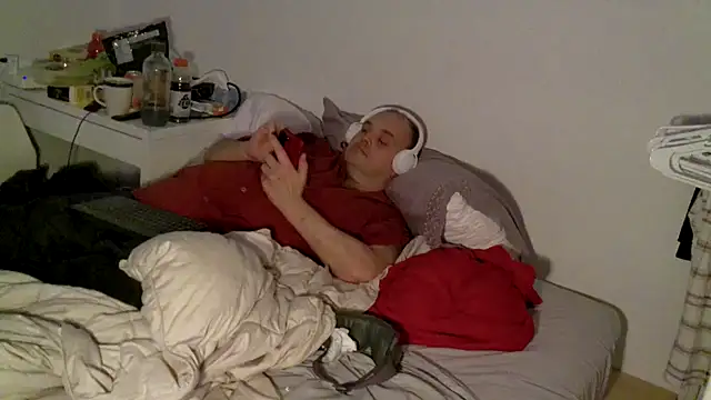 Snapshot of caressonnous chatting on 23, 10, 2025 caressonnous online show from 23, 10, 2025