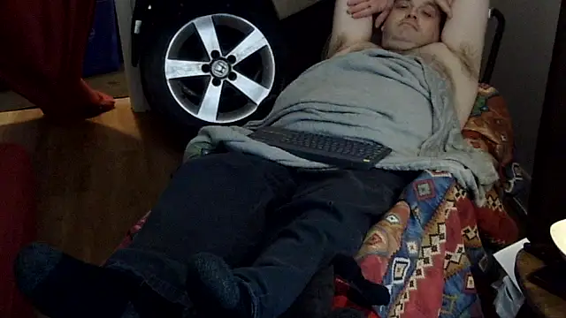 Snapshot of caressonnous chatting on 2, 12, 2025 caressonnous online show from 2, 12, 2025