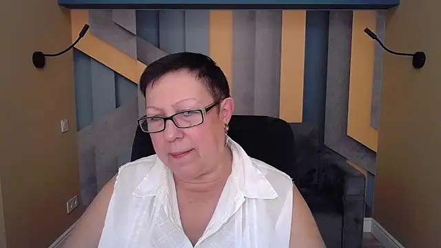 BarbaraTurners online show from 12, 11, 2025