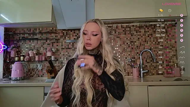 Snapshot of 2badforyou chatting on 7, 5, 2026 2badforyou online show from 7, 5, 2026