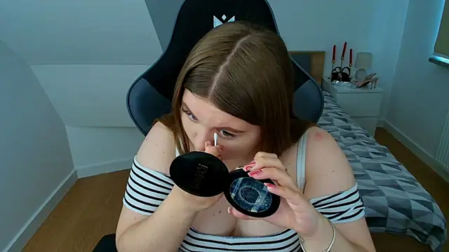Snapshot of AbbyPleasure chatting on 13, 5, 2026 AbbyPleasure online show from 13, 5, 2026