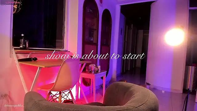 misschloe   online show from 9, 3, 2026