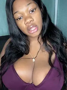 Snapshot of CharismaaBanx chatting on 5, 1, 2025 CharismaaBanx online show from 5, 1, 2025