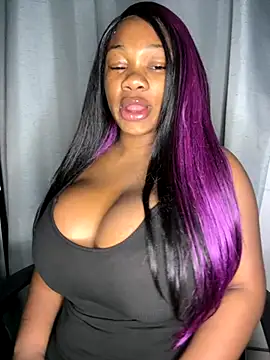 Snapshot of CharismaaBanx chatting on 2, 10, 2025 CharismaaBanx online show from 2, 10, 2025