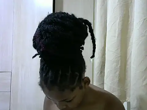 Snapshot of queen-sasha chatting on 15, 3, 2025 queen-sasha online show from 15, 3, 2025