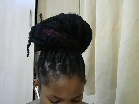 Snapshot of queen-sasha chatting on 16, 3, 2025 queen-sasha online show from 16, 3, 2025