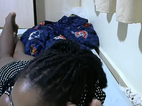 Snapshot of queen-sasha chatting on 18, 3, 2025 queen-sasha online show from 18, 3, 2025