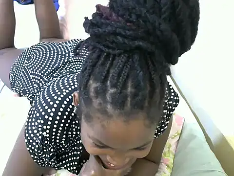 Snapshot of queen-sasha chatting on 19, 3, 2025 queen-sasha online show from 19, 3, 2025