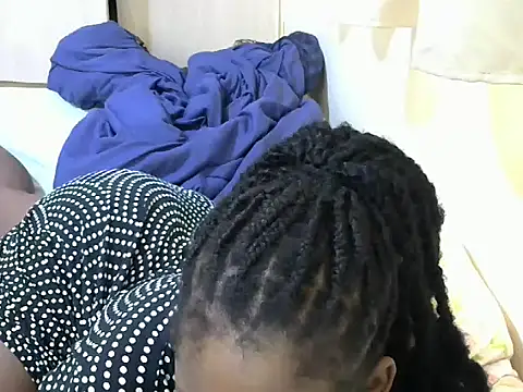 Snapshot of queen-sasha chatting on 20, 3, 2025 queen-sasha online show from 20, 3, 2025