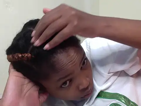 Snapshot of queen-sasha chatting on 6, 10, 2025 queen-sasha online show from 6, 10, 2025