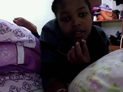 Snapshot of queen-sasha chatting on 7, 10, 2025 queen-sasha online show from 7, 10, 2025