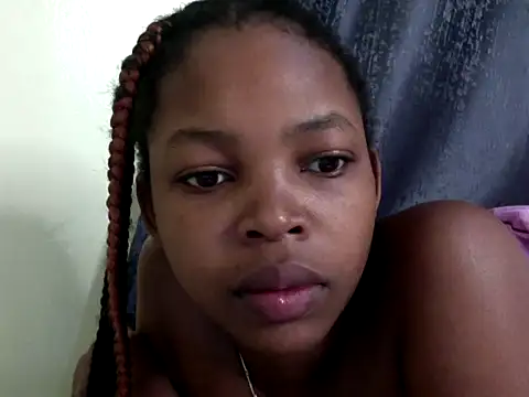 Snapshot of queen-sasha chatting on 9, 10, 2025 queen-sasha online show from 9, 10, 2025