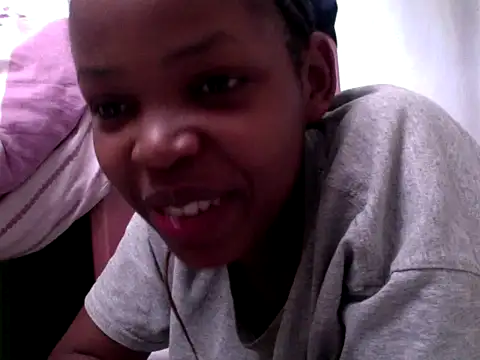Snapshot of queen-sasha chatting on 7, 5, 2026 queen-sasha online show from 7, 5, 2026