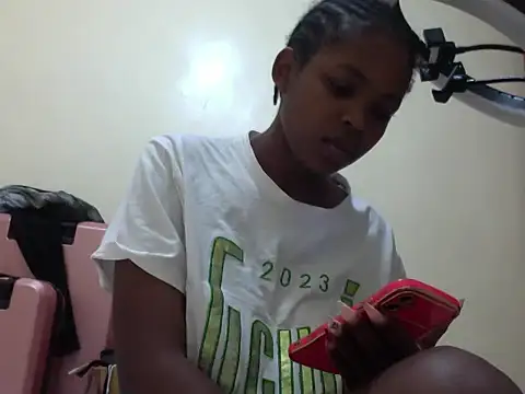 Snapshot of queen-sasha chatting on 16, 6, 2026 queen-sasha online show from 16, 6, 2026