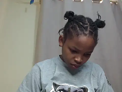 Snapshot of queen-sasha chatting on 25, 6, 2026 queen-sasha online show from 25, 6, 2026