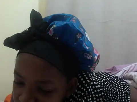 Snapshot of queen-sasha chatting on 4, 7, 2026 queen-sasha online show from 4, 7, 2026