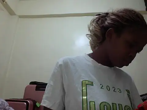 Snapshot of queen-sasha chatting on 16, 7, 2026 queen-sasha online show from 16, 7, 2026
