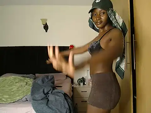 thicky anncy online show from 30, 7, 2026