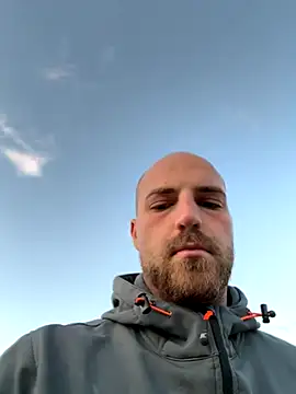 parallelo990 online show from 24, 10, 2025