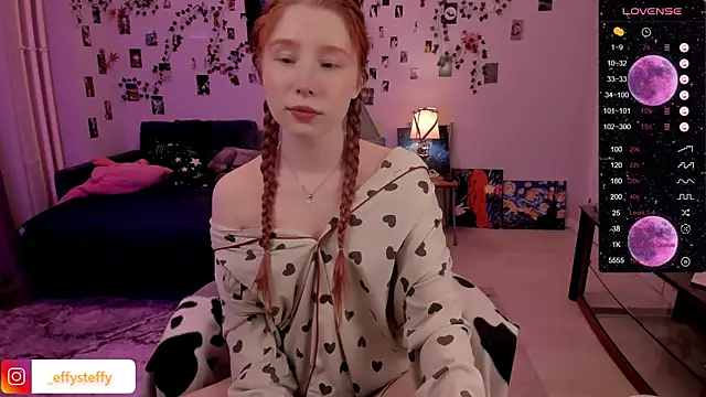 Snapshot of CallMeEffy1 chatting on 9, 3, 2025 CallMeEffy1 online show from 9, 3, 2025