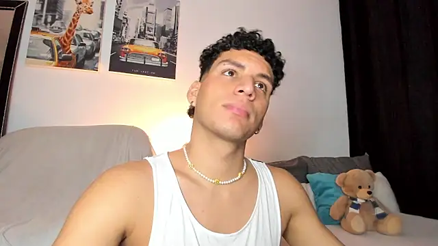 Snapshot of Curlblue chatting on 17, 3, 2025 Curlblue online show from 17, 3, 2025