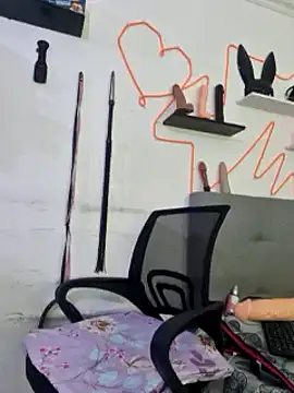 Sophiehuntress online show from 21, 3, 2025