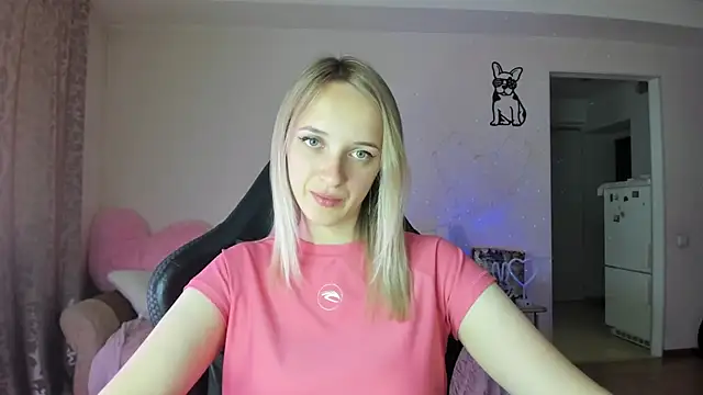 Snapshot of RouseReed chatting on 21, 6, 2026 RouseReed online show from 21, 6, 2026