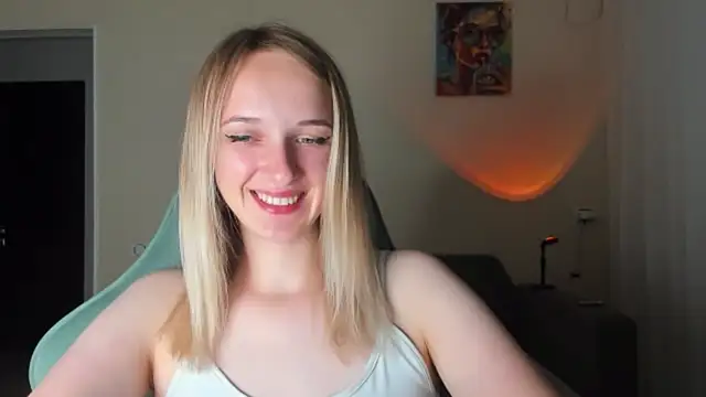 Snapshot of RouseReed chatting on 4, 7, 2026 RouseReed online show from 4, 7, 2026