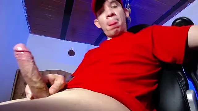 Snapshot of cute_eidenx chatting on 8, 3, 2026 cute eidenx online show from 8, 3, 2026