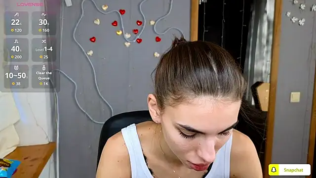 EmmyGreans online show from 4, 10, 2025