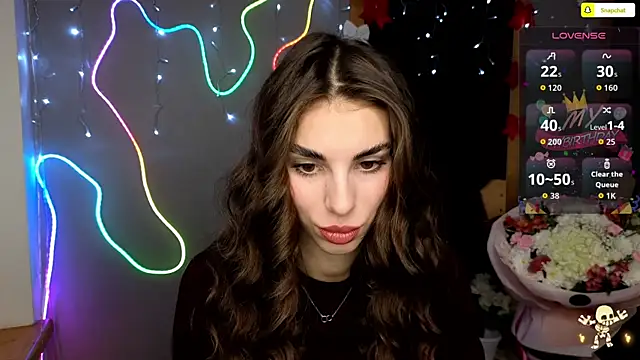 EmmyGreans online show from 5, 12, 2025