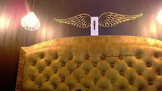 CrystalBrooke3x online show from 19, 2, 2025