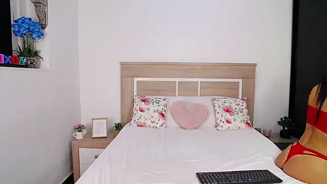 AylinRoss online show from 18, 9, 2025