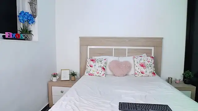 AylinRoss online show from 6, 10, 2025