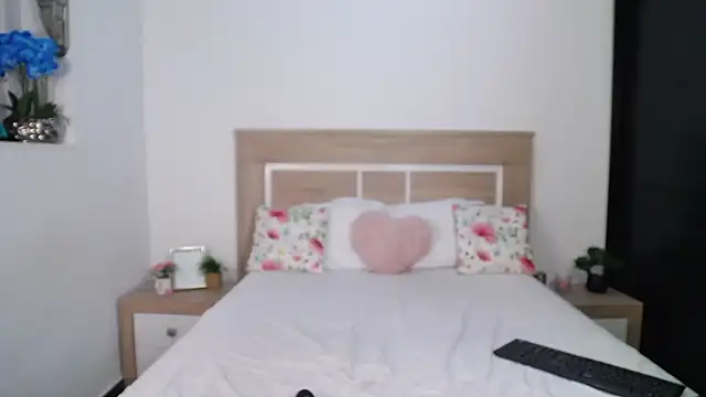 AylinRoss online show from 17, 10, 2025