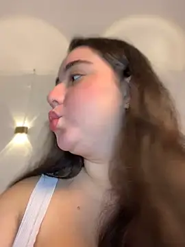 LunaGil1 online show from 25, 4, 2026