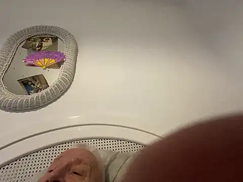 Bossinmidd12 online show from 8, 2, 2025