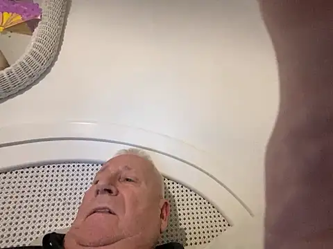 Bossinmidd12 online show from 14, 3, 2025