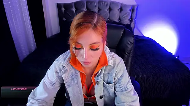 Violetaarey online show from 14, 2, 2026